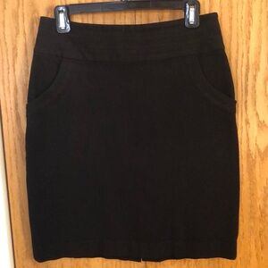 BANANA Republic black skirt size 4
